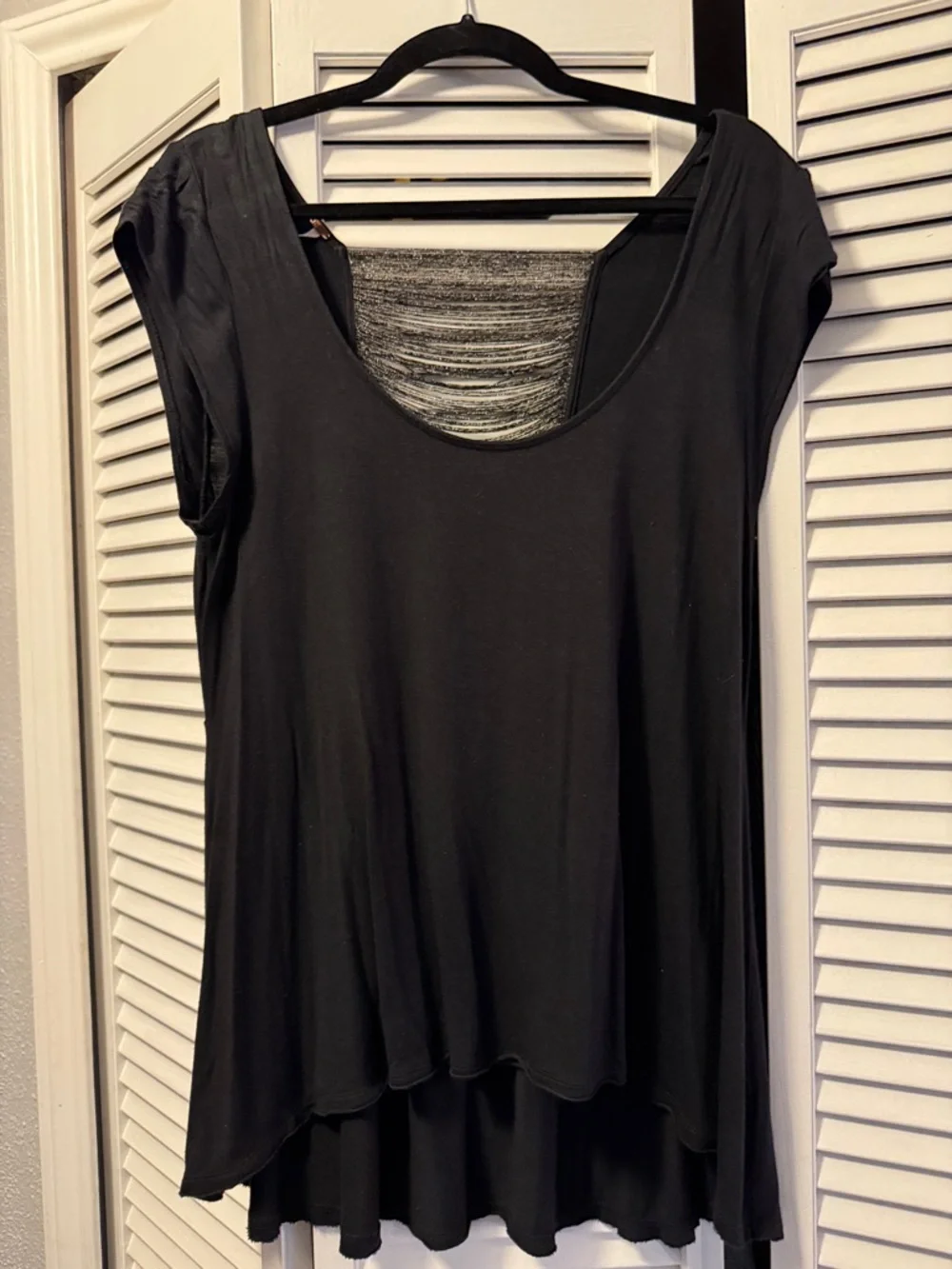 Free People Black Short Sleeve Backless top with Draped Chain Detail - Picture 4 of 5